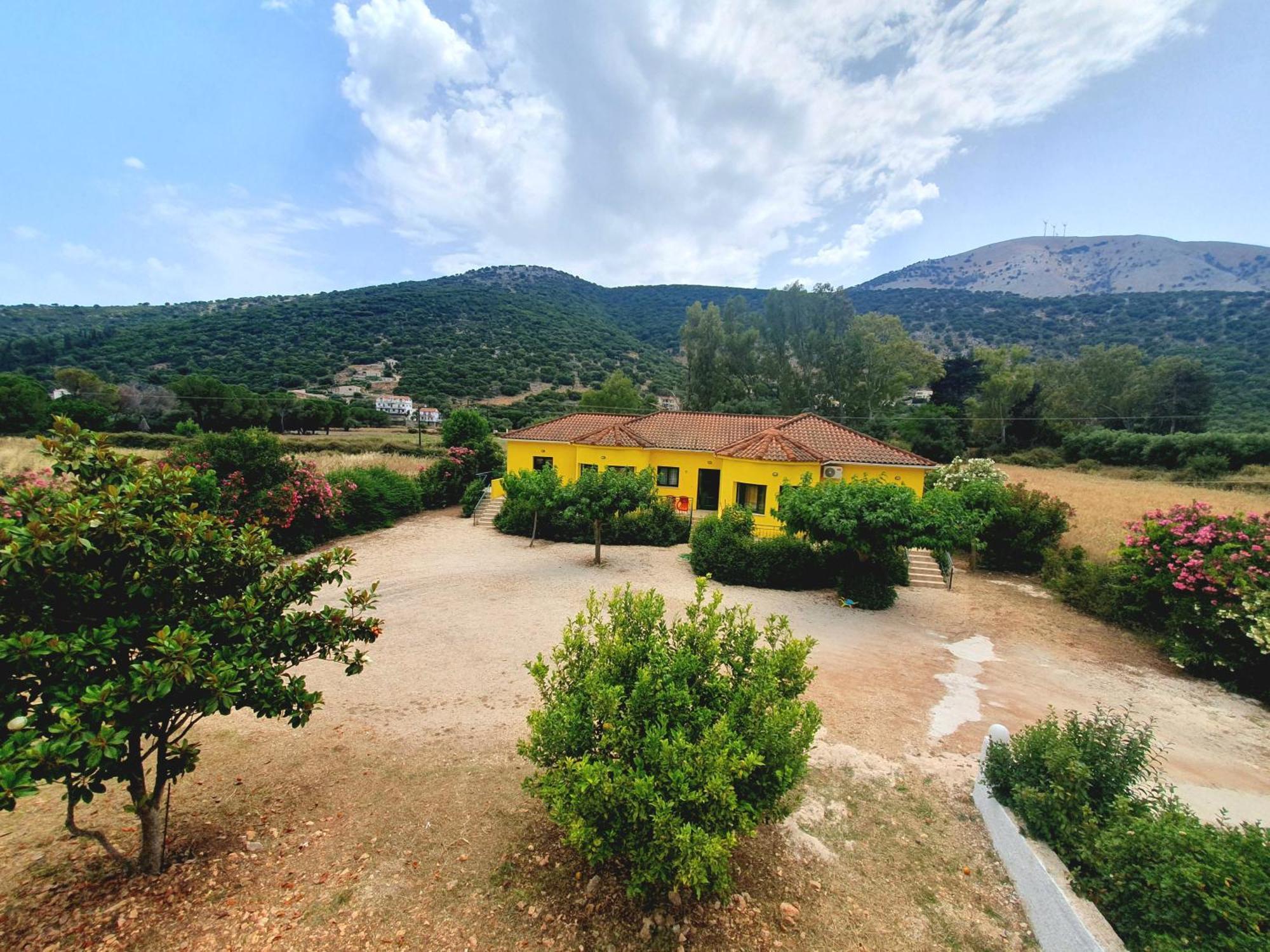 Countryside Studios Agia Efimia Esterno foto