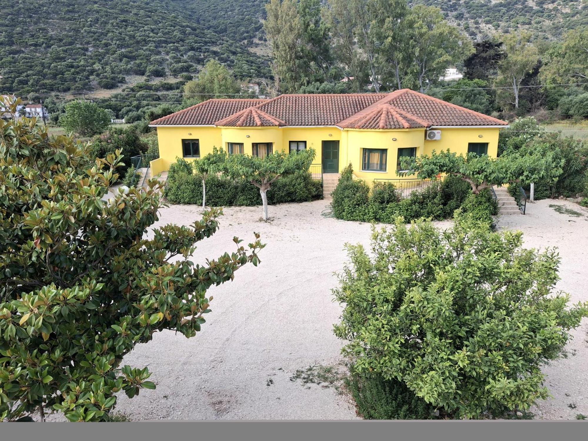 Countryside Studios Agia Efimia Esterno foto